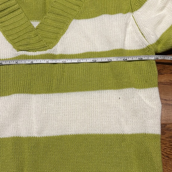 Sweater - Picture 6 of 11